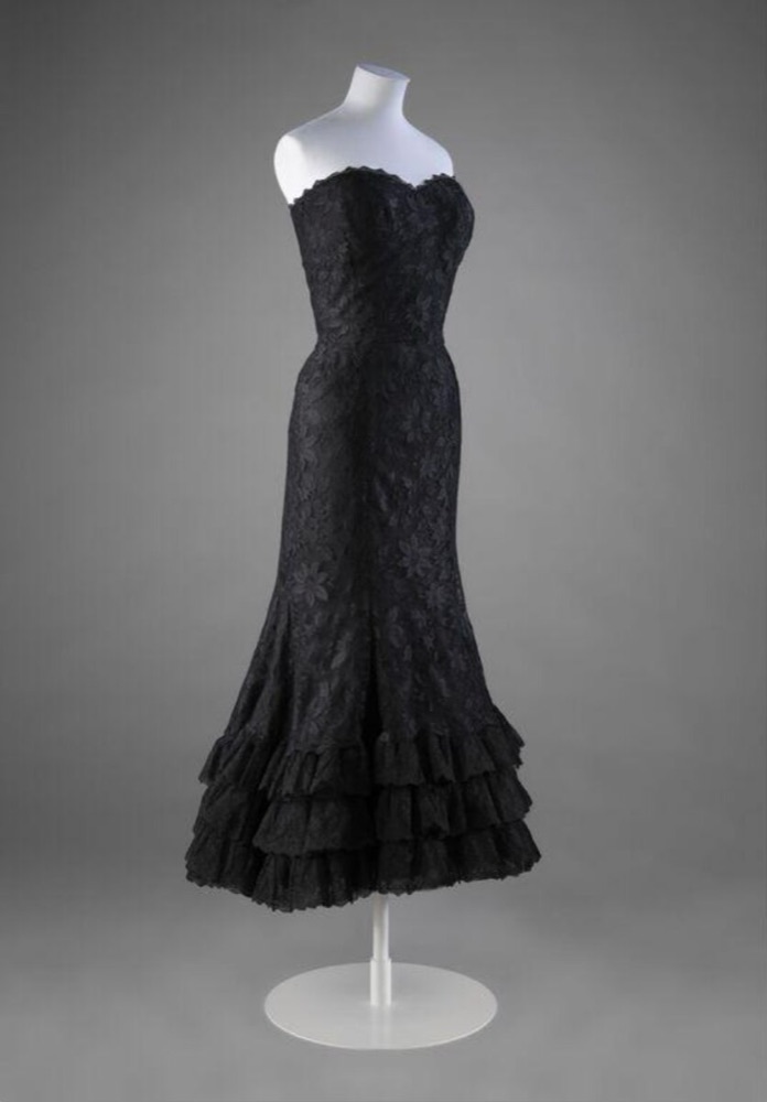 Чёрное кружевное вечернее платье Chanel, осень-зима 1956